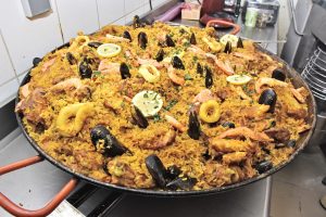 la basse cour cannata cluny photos les preparations paella barbecue couscous 11