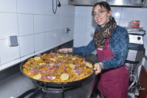 la basse cour cannata cluny photos les preparations paella barbecue couscous 7